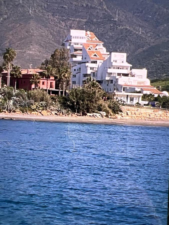 On The Beach - Penthouse On The Mediterranean Естепона Екстериор снимка