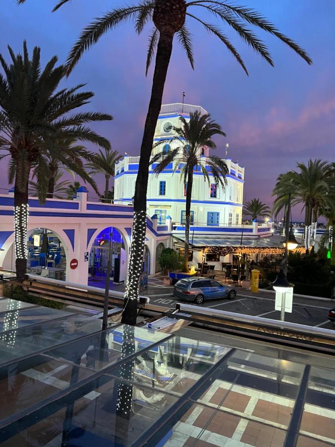 On The Beach - Penthouse On The Mediterranean Естепона Екстериор снимка