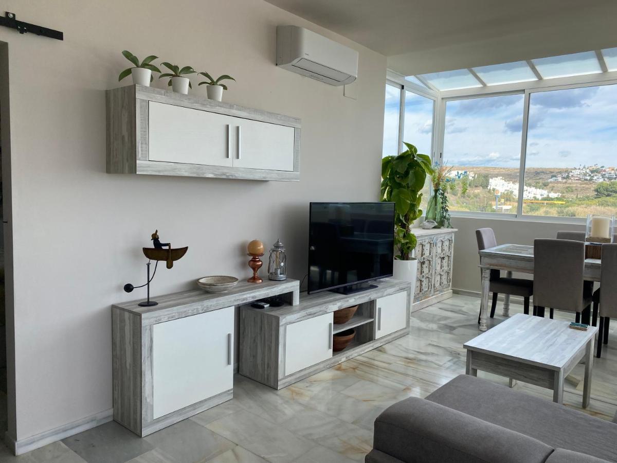 On The Beach - Penthouse On The Mediterranean Естепона Екстериор снимка